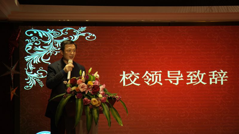 电子加工材质选择：揭秘影响性能的关键因素